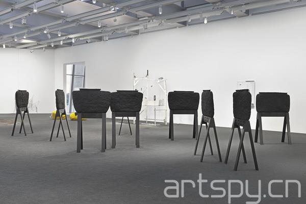 群展“鏡像細(xì)胞”日前在紐約惠特尼美國藝術(shù)博物館(圖4)